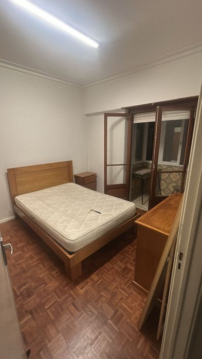 Quarto para alugar em benfica