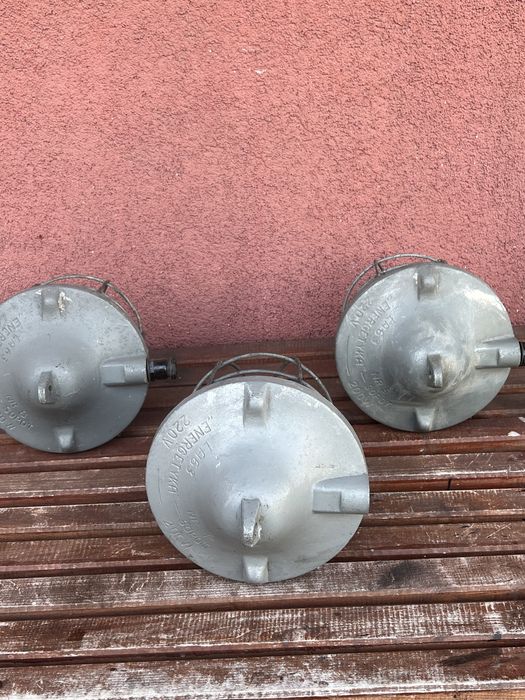 Sprzedam lampy przemysłowe vintage/PRL.
