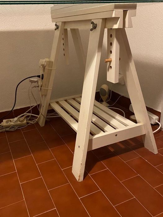 Secretaria de ikea com tampo de vidro