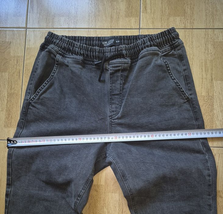 Фірмові Джинси джогери w30