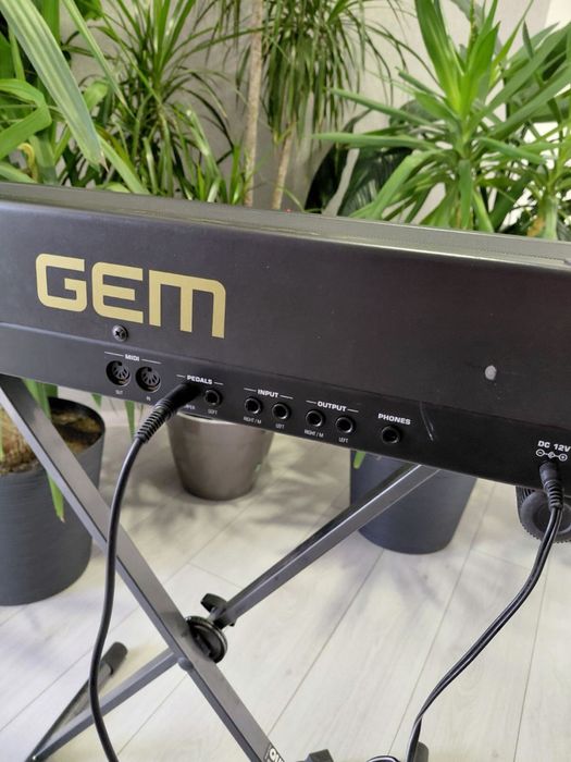 Gem prp8 — цифровое сценическое пианино, 88 клавиш / Италия произв.