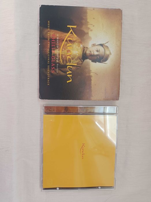 CD Kundun, banda sonora por Philip Glass