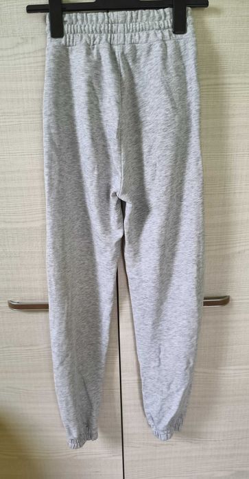 Spodnie dresowe roz. XS Stradivarius