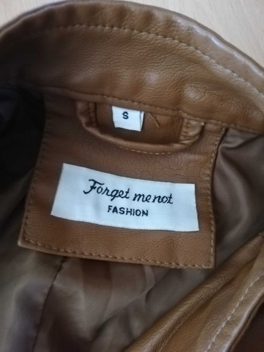 Casaco de cabedal de senhora