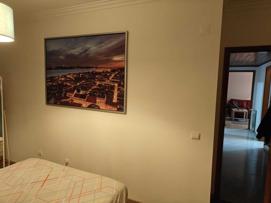 Arrenda-se T2 ( a partir de Julho) com Arrecadação – Excelente Localização (Torre da Marinha/ Seixal)