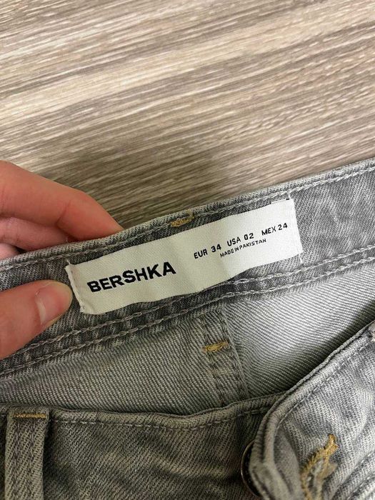Джинсы Bershka Bootcut