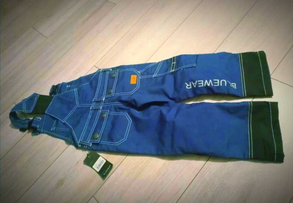 Spodnie ogrodniczki z ochroniaczami na szelkach 98/104