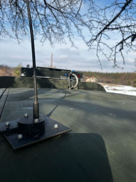 VHF(136-174MHz) антена на автомобіль (для рацiй Motorola  та сумісних)