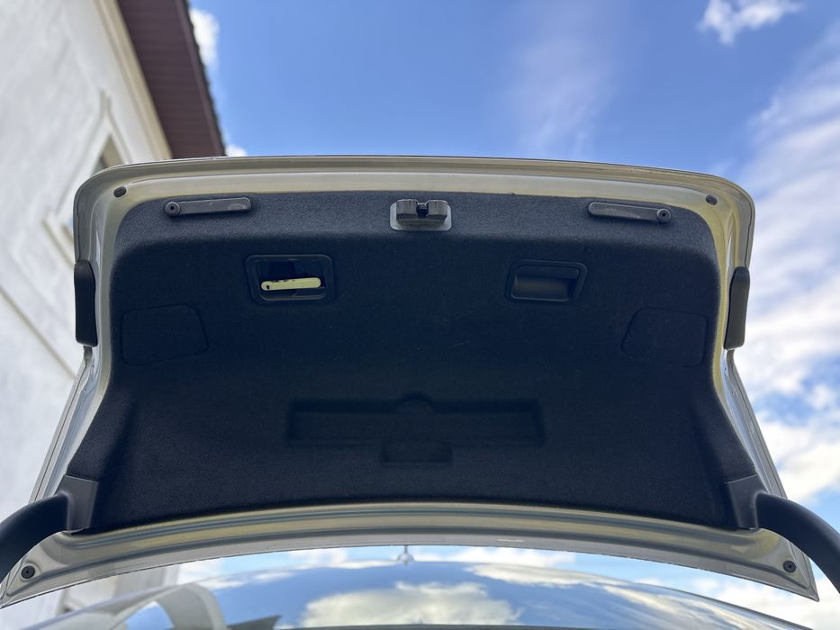 Продам автомобіль audi