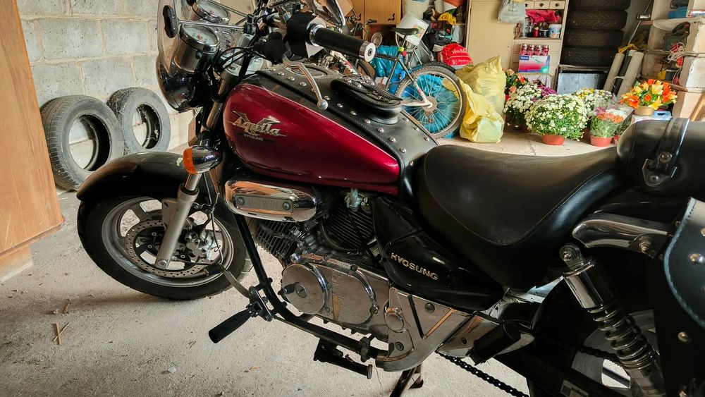 Hyosung GV Motocykl Hyosung Aquila GV125 kat. B