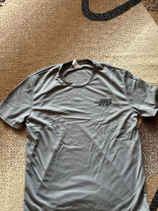 Фудболка The norfh face