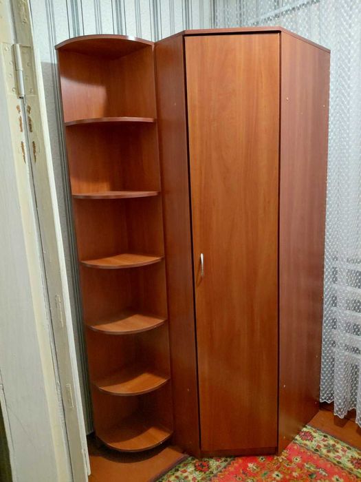 Шафа для одягу кутова