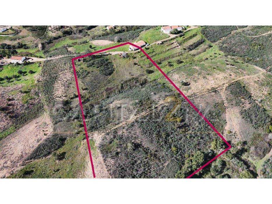 Terreno no Algarve com 2 Ruínas e Projeto Turístico até 2.000m² - S...
