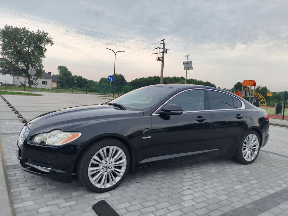 Jaguar XF