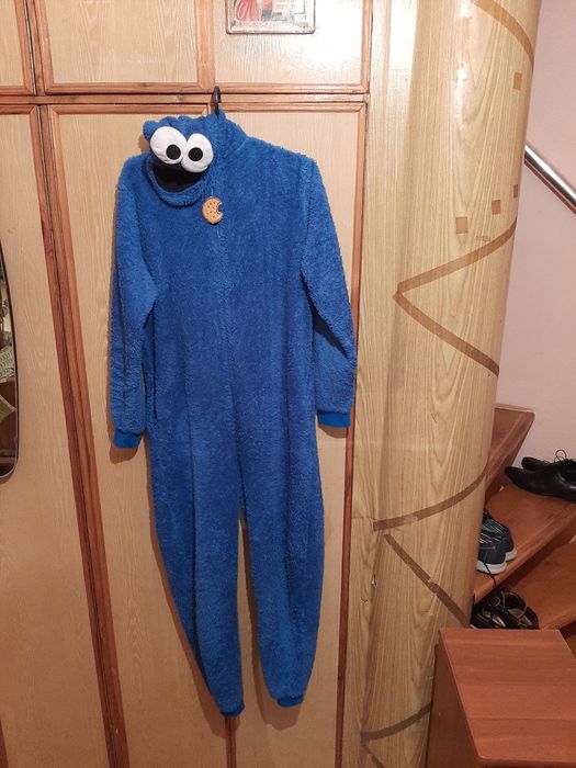 Меховый тёплый комбинезон с капюшоном и с карманами размер 48