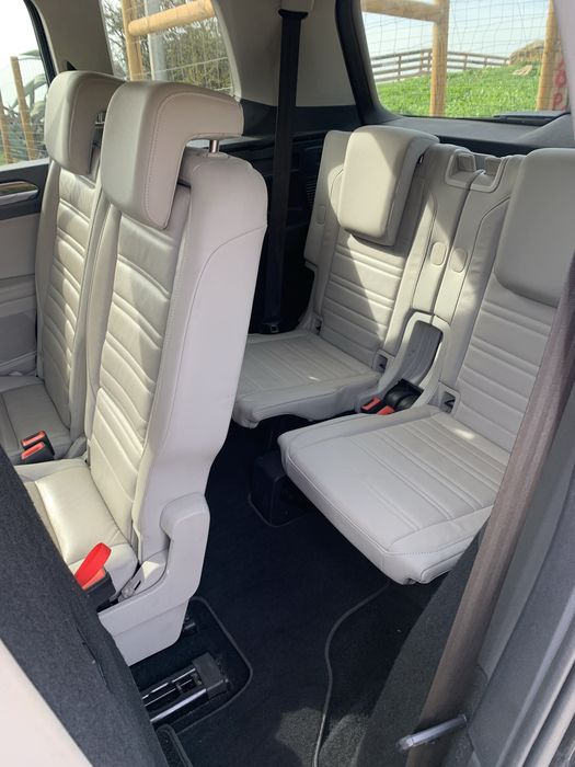 VW touran 1.6 tdi , cx 6 velocidades ,7 lugaresElegância e Conforto Highline: