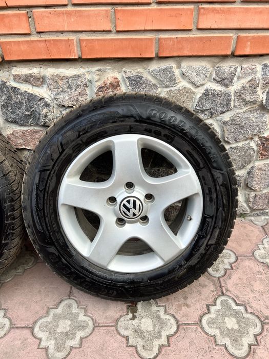 Продам зимню резину з дисками R17