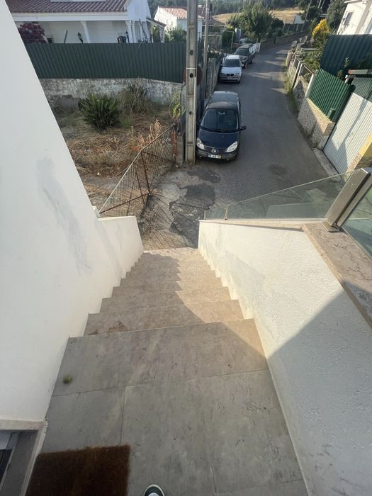 Lindo T1 pra arredamento em Loures(Tojalinho)