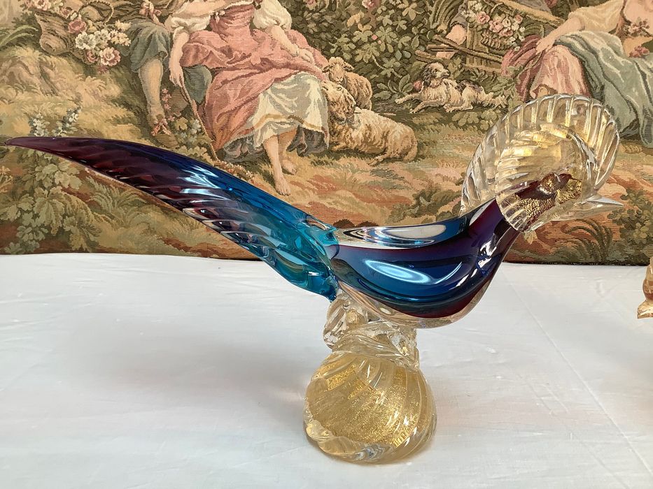 PAVÕES A CORES EM VIDRO