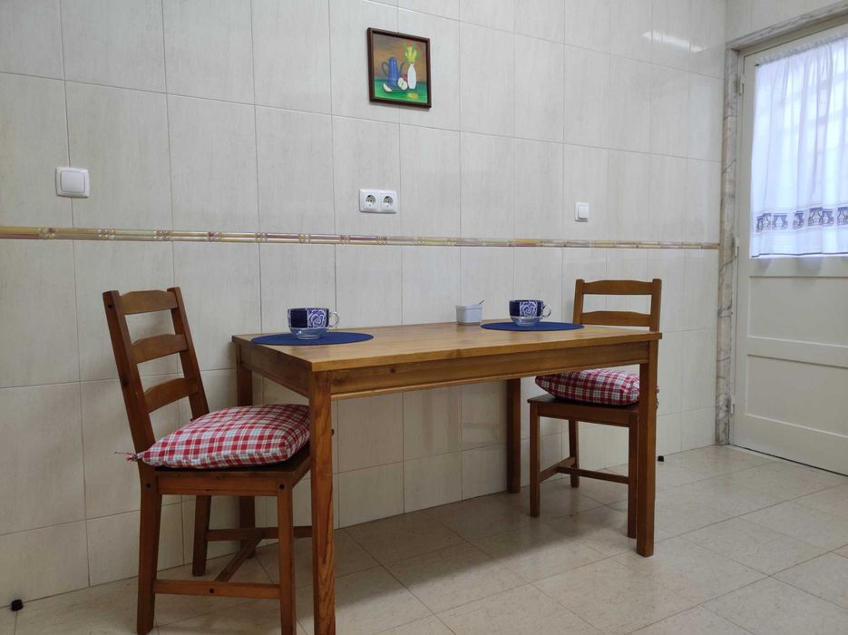 Quarto para Arrendar a Estudante