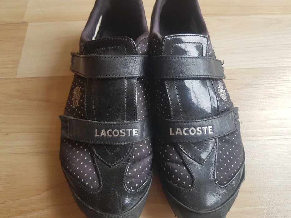 Buty sportowe Lacoste skórzane w kropki na rzepy rozmiar 37,5
