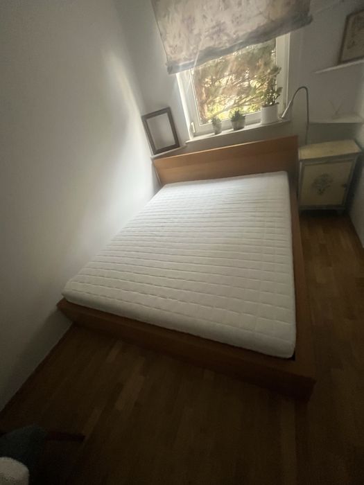 Rama łóżka Malm i nowy materac JYSK