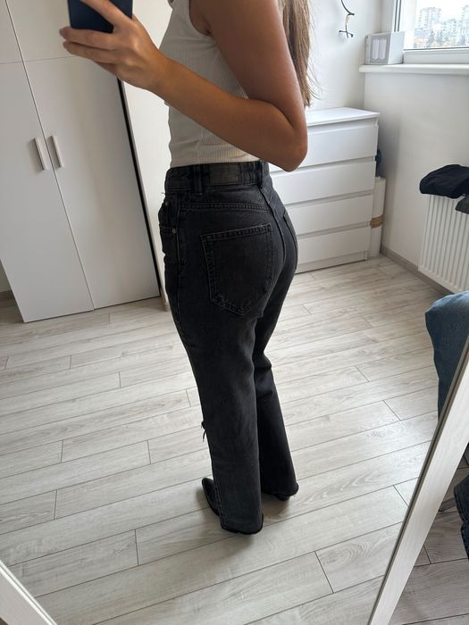 Джинси кльош stradivarius
