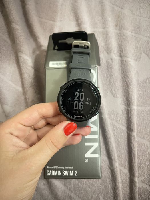 Часы Garmin swim 2