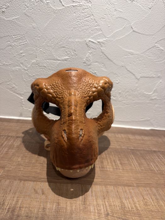 Maska Tyranozaura T-Rex Jurassic World ruchoma