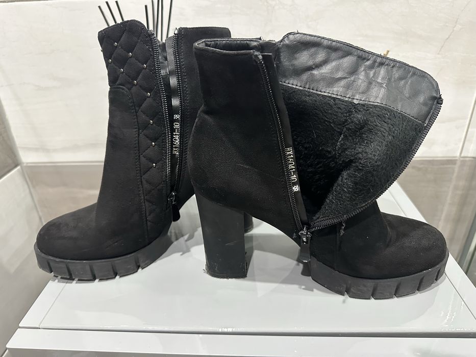 Kozaki ocieplane na slupku