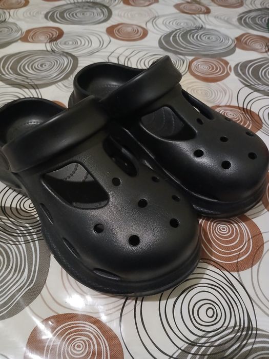 Продам крокси нові