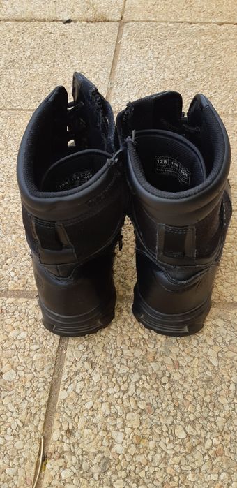 Botas (46) para os Pupilos do Exército