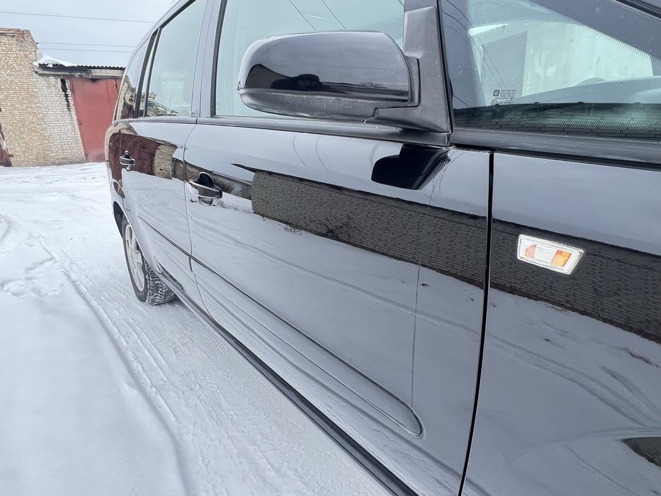 Свіжопригнаний Опель Зефіра з Німеччини