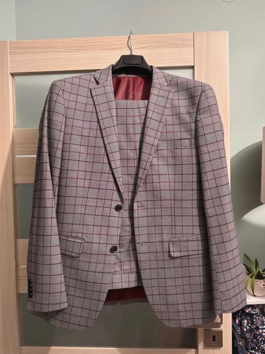 Garnitur męski założony raz