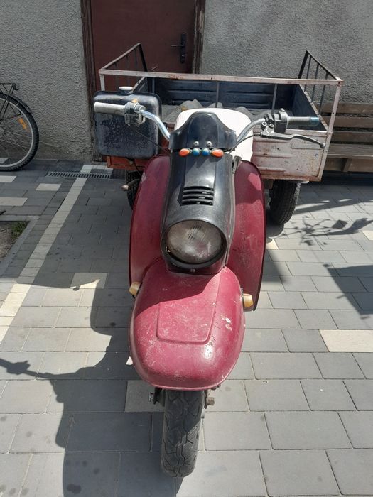 Моторолер мураха з кузовом в робочому стані