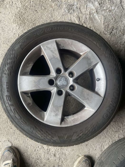 Шини з дисками на mitsubishi 10