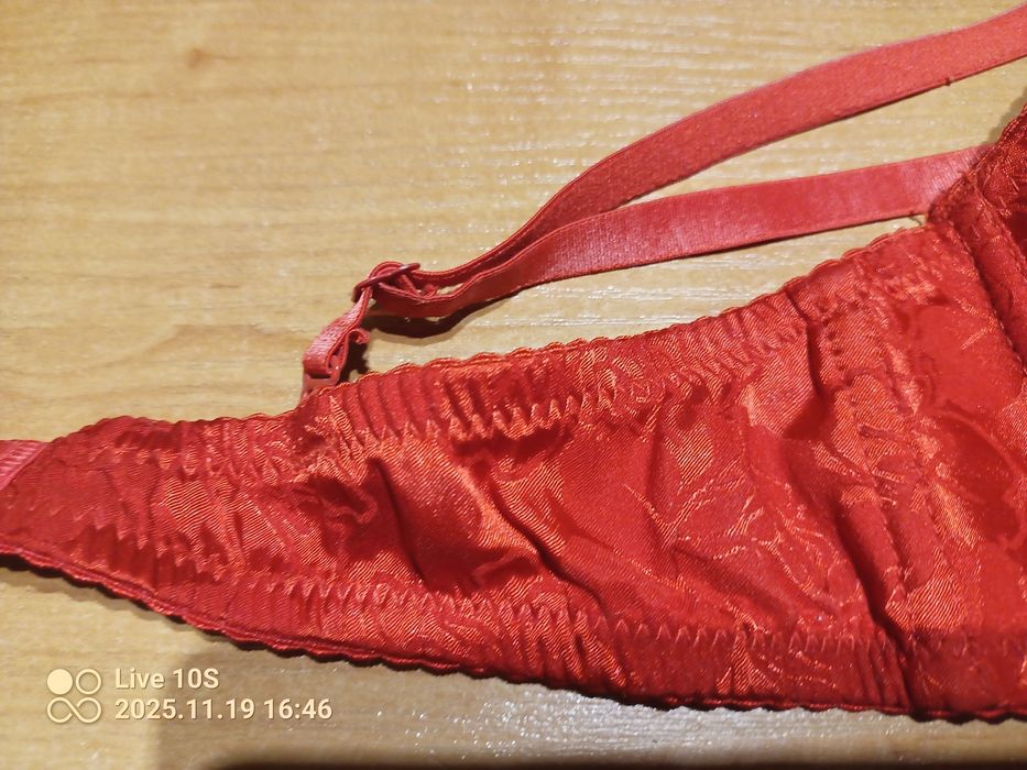 Biustonosz/rozmiar z metki 80 A