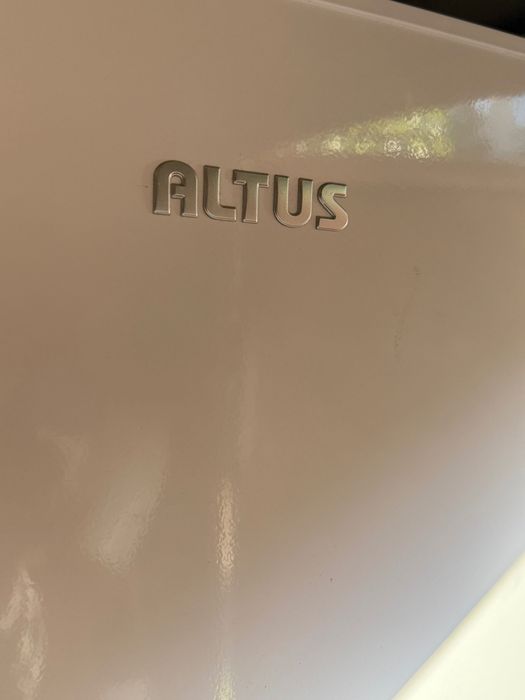 Холодильник ALTUS