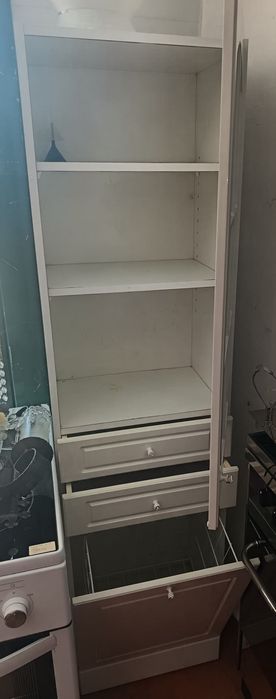 Armário para WC com muita arrumação