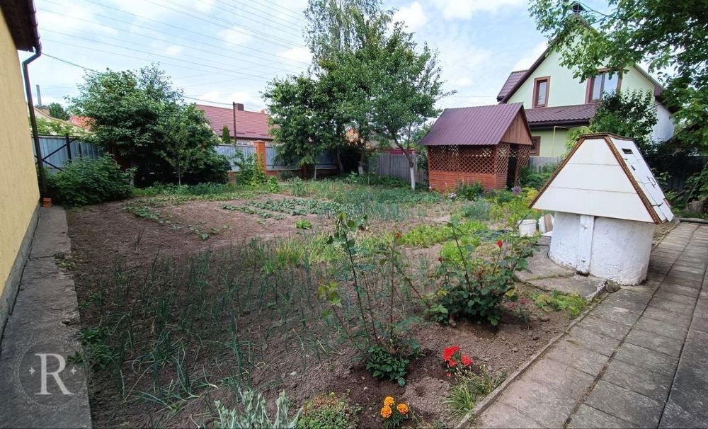 Продаж просторого будинку для двох сімей у Луцьку | 2 кухні | 2 входи | гараж