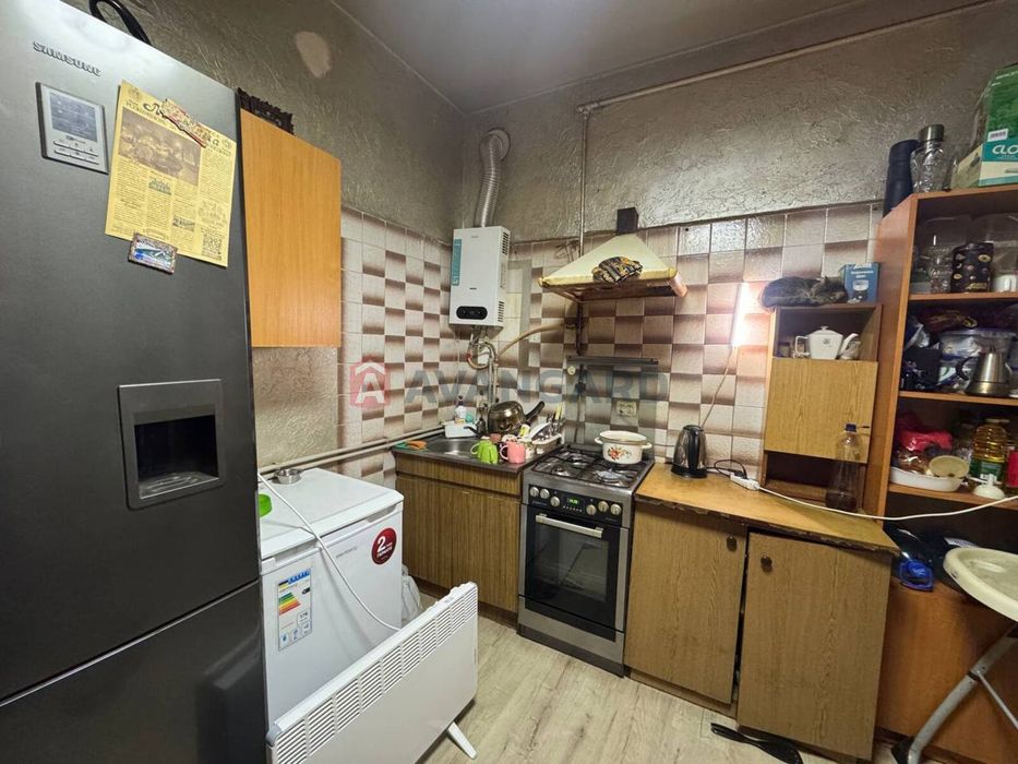 Продається 3 кім.кв в ближньому центрі