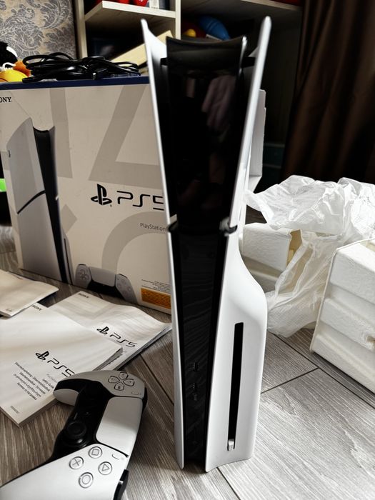 Ігрова приставка PlayStation 5 Slim