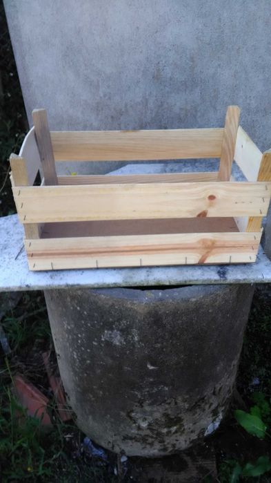 Vendo caixas de madeira