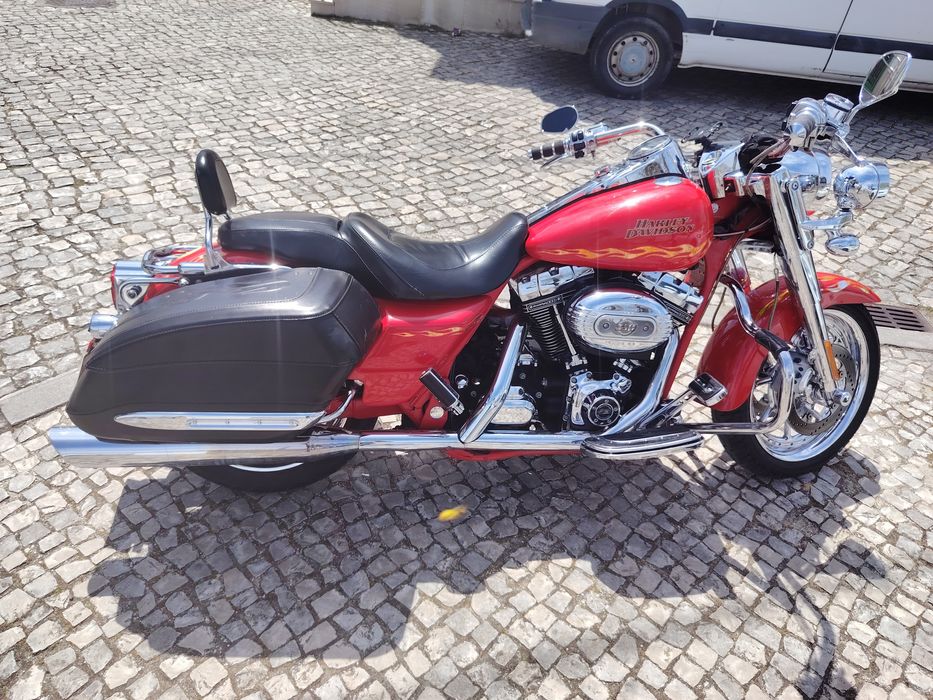 ESPECIAL   Harley-Davidson  CVO Road King  1820cc 110cv