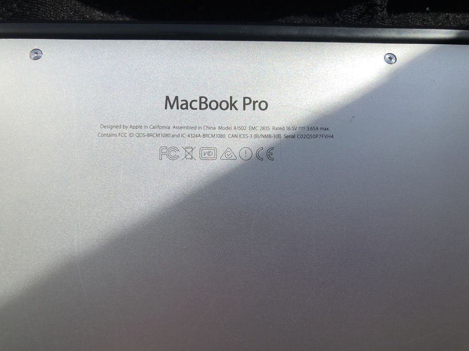 Macbook pro 13 2015 8/256