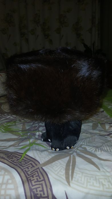 Меховая шапка из кролика