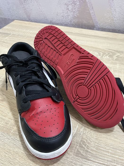 Кросівки Nike AIR Force 1 LE (Gs) 24 см в ідеальному стані