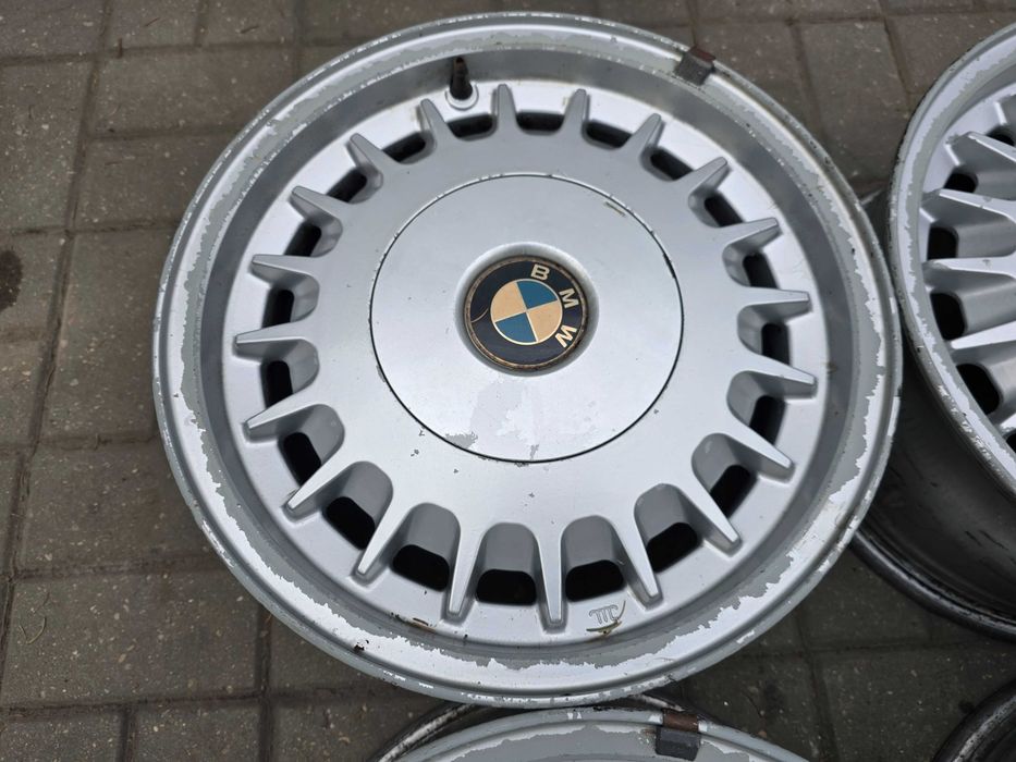 BMW Styling 2 Alufelgi 15" 5x120 7J ET20 E32 E34 E28