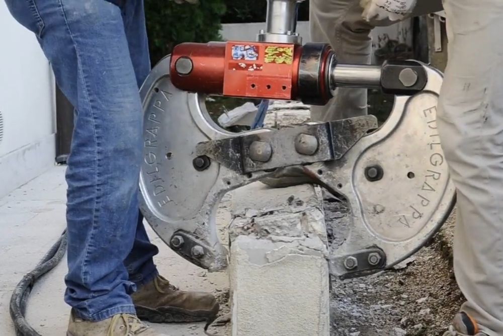 Бетонолом ручна дробарка залізобетону cedima hydrostress husqvarna.