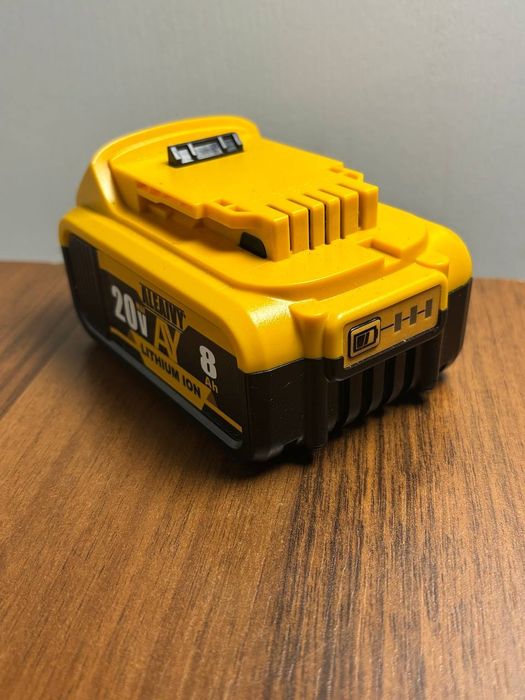 Mocna bateria akumulator zamiennik deWalt  8Ah 20V DeWalt DCB200